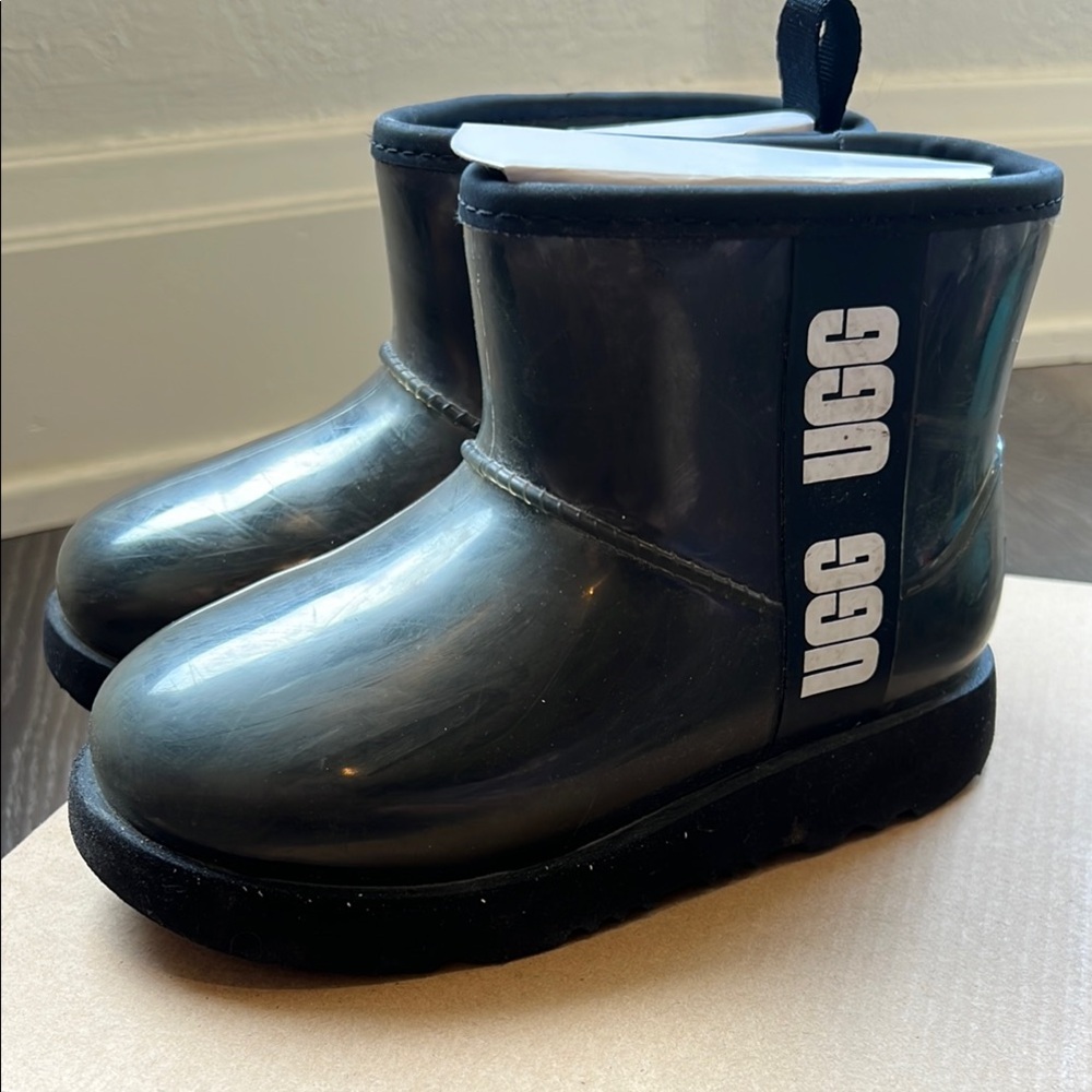 UGG Kids Sz 12 Black Chunky Sole Boots